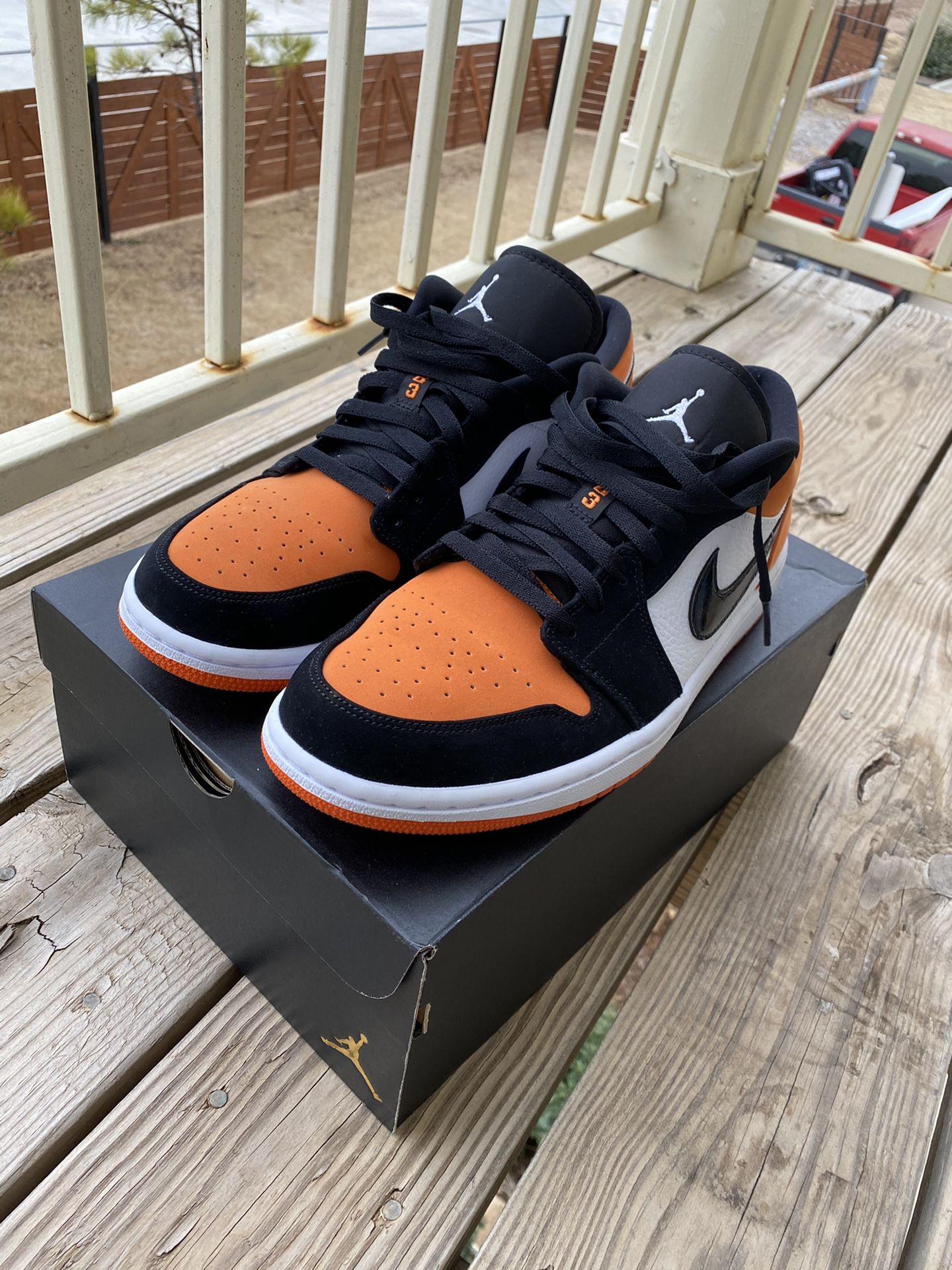 Jordan 1 Low Shattered Backboard Size 11.5