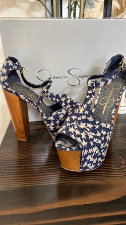 Jessica Simpson heels