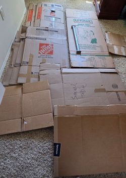 10 Moving & Shipping Boxes 1 Wardrobe box, several Heavy-Duty large sizes