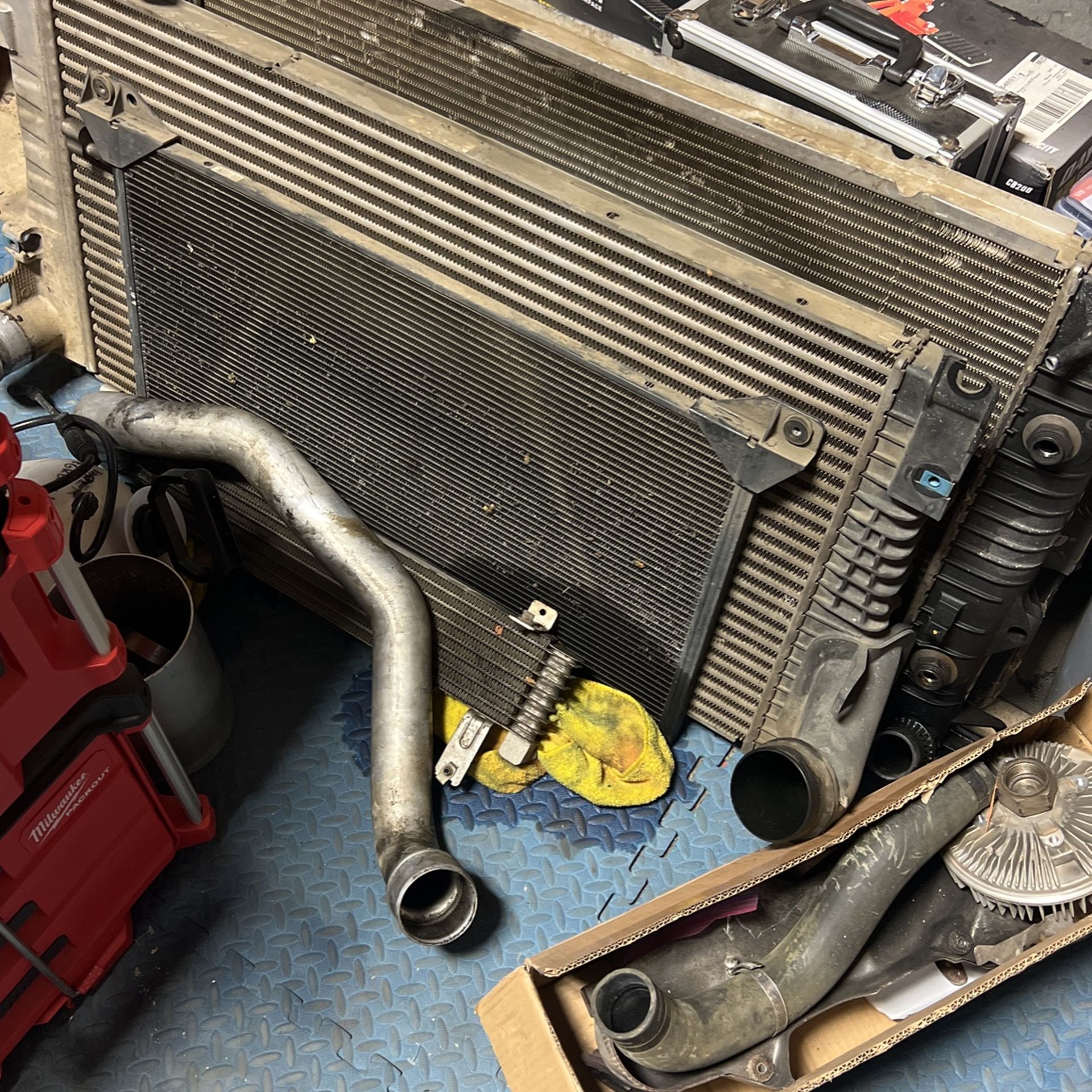 2006 GMC Sierra Lbz 6.6 240k Miles Radiator, Ac Condenser Intercooler