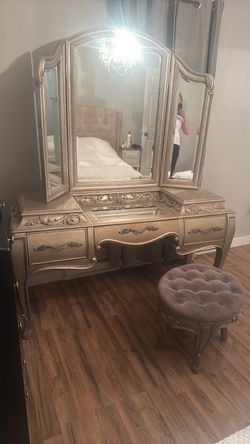 Pulaski Rhianna 3-pc vanity set