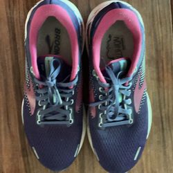 Brooks Women’s Shoes