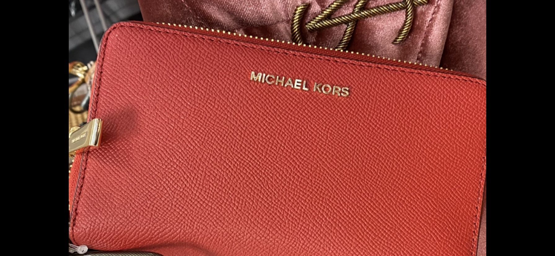 Small Leather Michael Kors Wallet/ Women