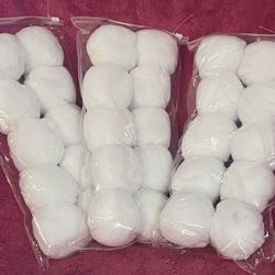 Christmas Winter 2.5” Plush Snowballs Set Of 30 NEW in Packages!