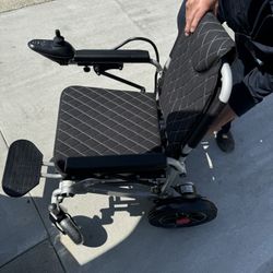 Foldable Electric Wheelchair Heavy duty