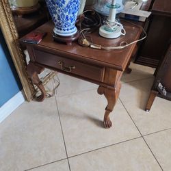 Vintage Side Table 23x27 