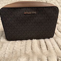 Michael Kors Women's Jet Set East West Crossbody Handbag Saffiano, Brown Gold, L