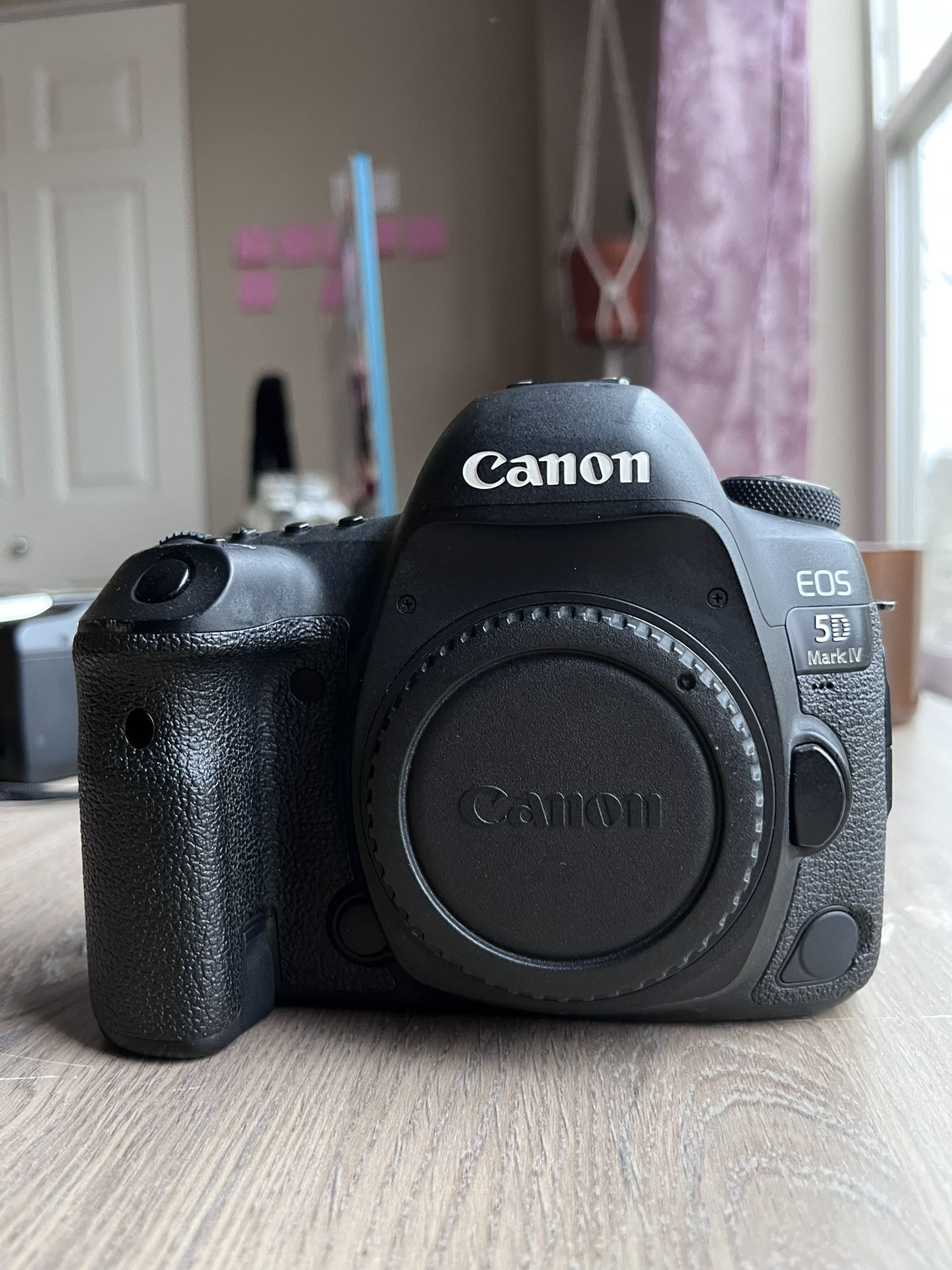 Canon 5D Mark IV DSLR Camera Body