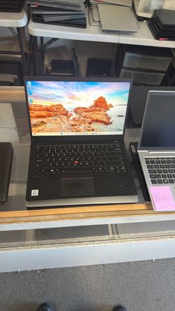 Lenovo Thinkpad X1 Carbon touch screen 16GB RAM 512GB SSD Core i7 10th gen Windows 11 Pro