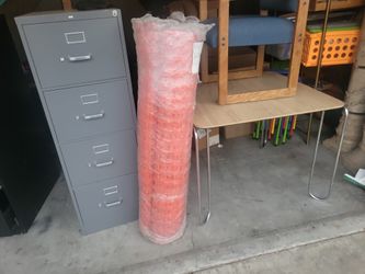 4×100' Safety Orange Plastic Fencing..I Have 4 Stadard Rolls 25 Yards A Roll = Total Of 100 Yards..asking $30 A Roll Or $100 For 4 Rolls