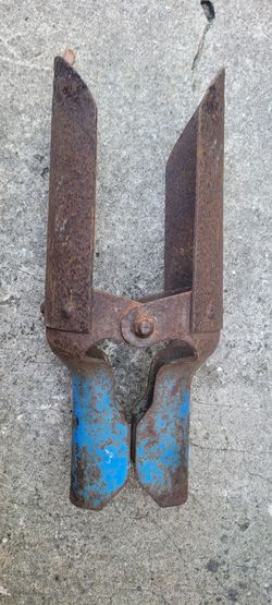 Rock breaker post hole digger