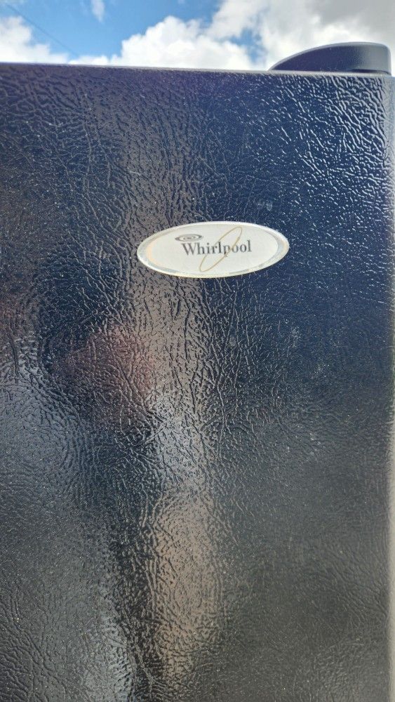 Whirlpool Refrigerator Black