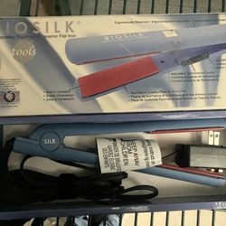 BioSilk 1” Flat Iron  NEVER Used
