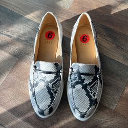 Womens Naturalizer Loafers