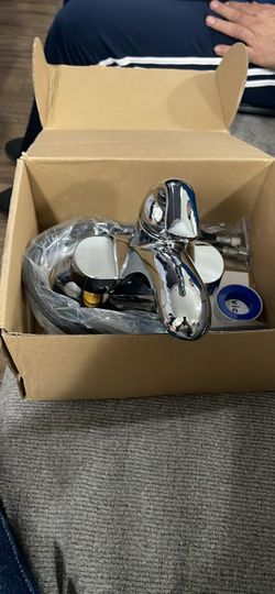 Chrome Bathroom Faucet with Hardware