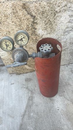 Small Acetylene tank