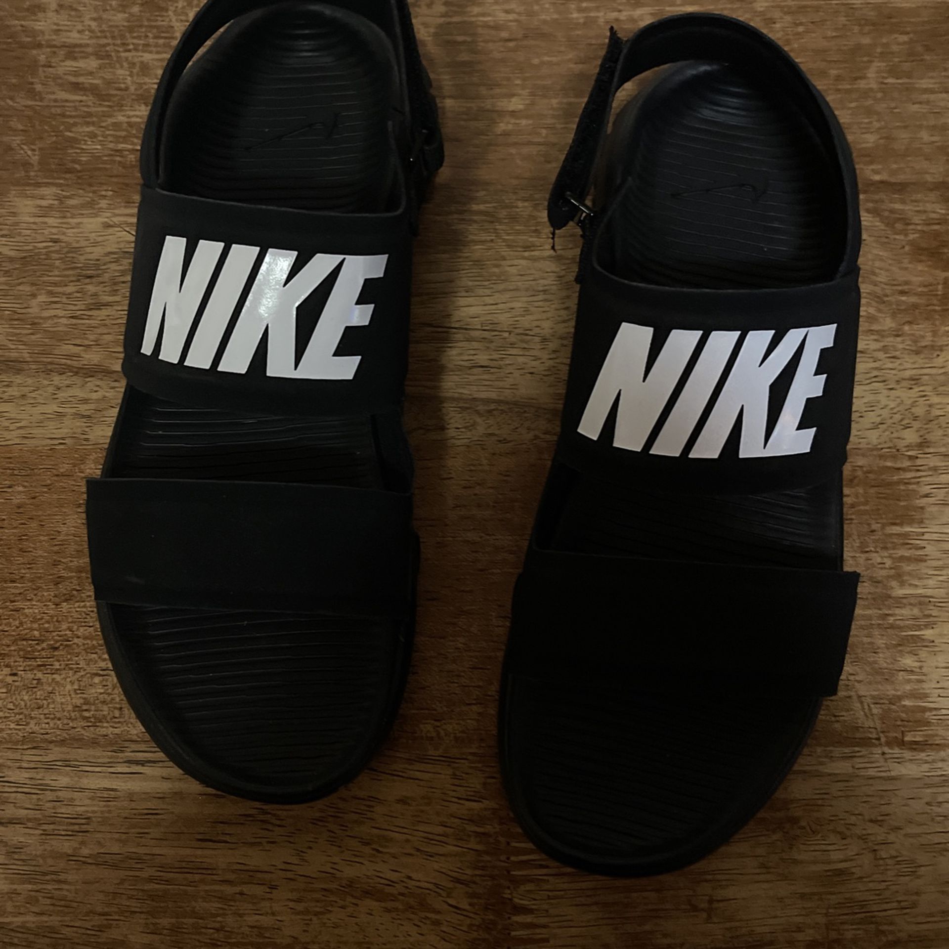 Nike Sandals - Size 6