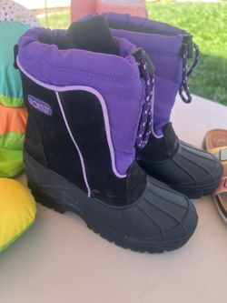 Snow Boots Size 4
