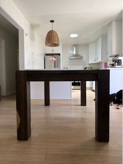 Solid Acacia Wood Expandable Dining Table