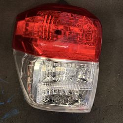 2010 2013 Toyota 4 Runner left side taillight