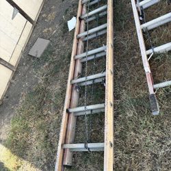 30ft Fiberglass Extension Ladder
