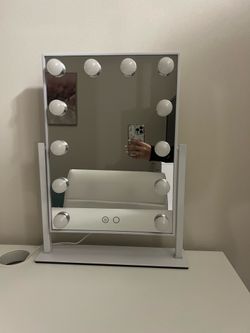 Light up Desk/Vanity Mirror