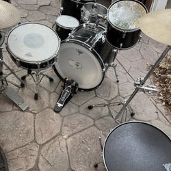 Remo Drums Set  