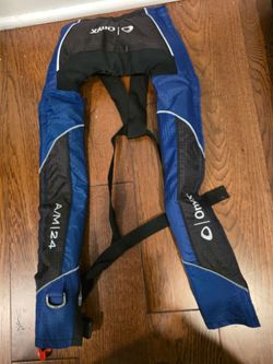 Onyx A/M-24 Automatic/Manual Inflatable Life Jacket, U.S. Coast Guard Approved, Low Profile, Compact Design, Manual Convertible Inflation Option