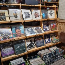 Records, 💿, Music, movies,books,media, cars,magazines 