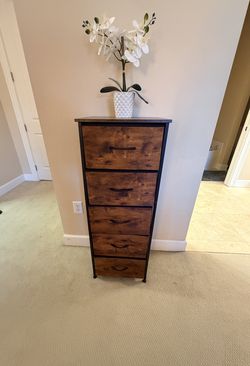 Vertical Dresser