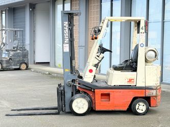Forklift Nissan LPG 3500 lb capacity