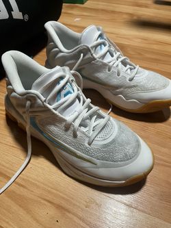 Nike Giannis Immortality 4 - Size 10 Mens