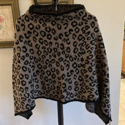 NEW w/ TAGS Leopard Print Poncho Super SOFT Faux Fur Material One Size Fits Most