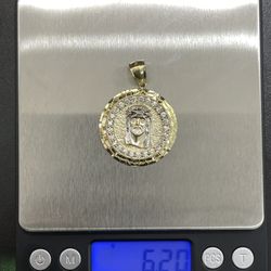 10k Gold Pendant