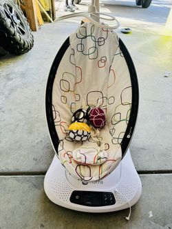 MamaRoo Multifunction Baby Swing