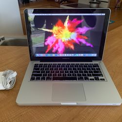 Apple MacBook Laptop 