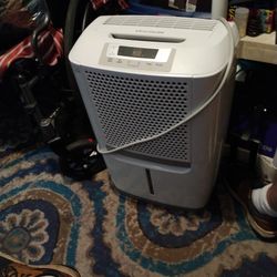 Frigidaire 70pint Dehumidifier 