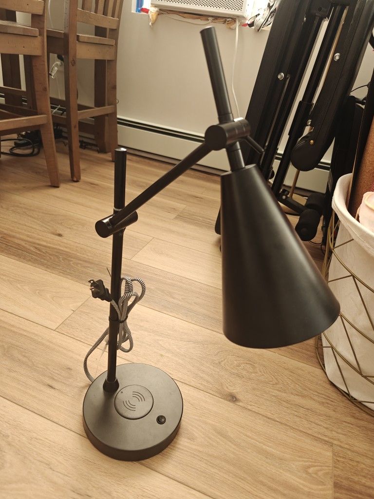 Desk Lamp With Wireless Charging And USB Port