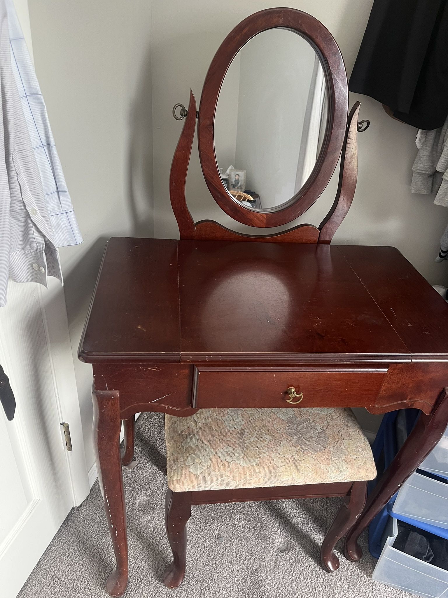 Vanity Table