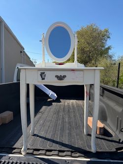 Women’s vanity