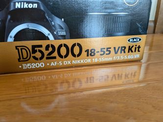 Nikon D5200 18 55 Near Pristine Condition