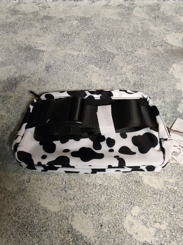 Lululemon Belt Bag Cow Print for Sale in Princeton, NC - OfferUp