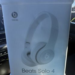 Beats Solo 4