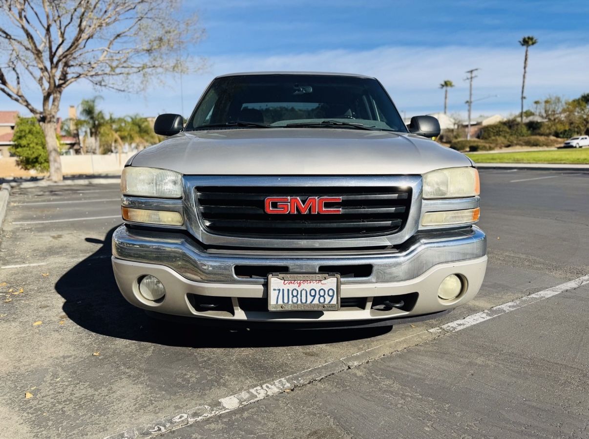 2005 GMC Sierra
