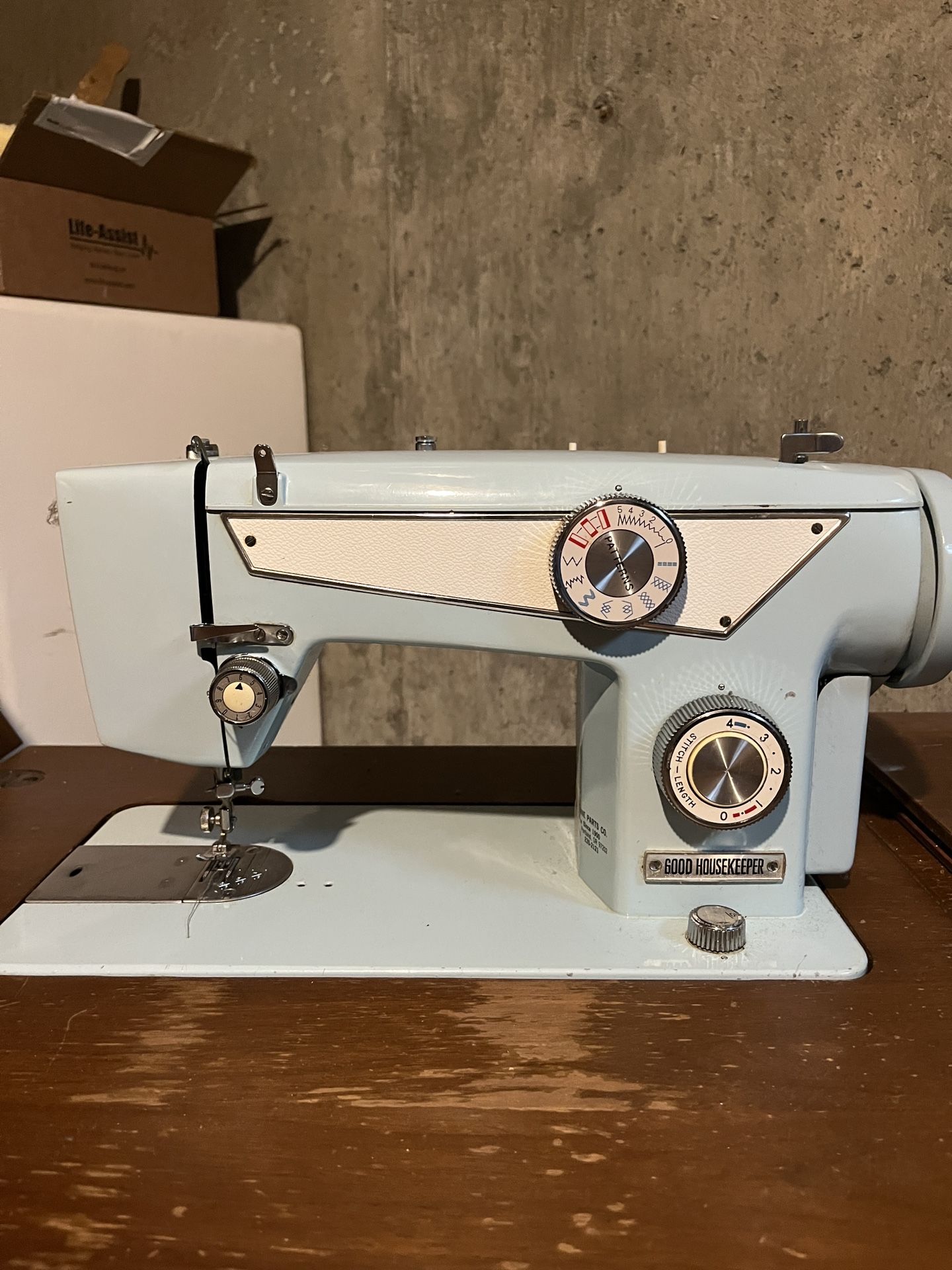 Sewing Machine Cabinet