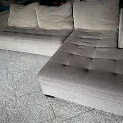 Sectional Sofa With Chaise
