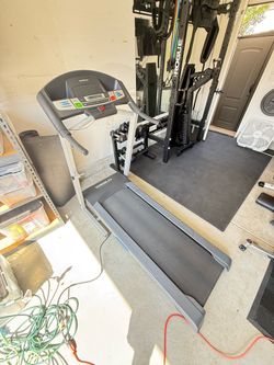 Weslo Cadence R 5.2 Folding Treadmill + Mat — $100 OBO