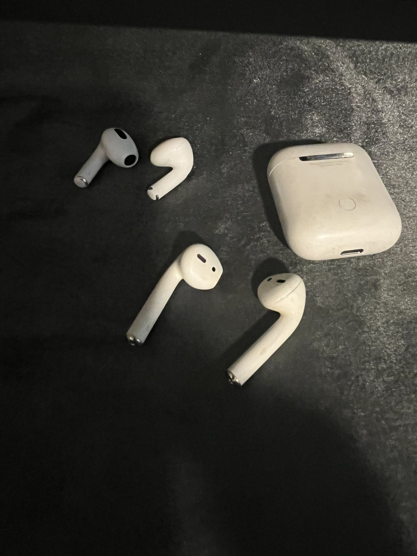 Apple AirPods 
