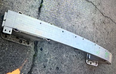 2025 Kia EV9 Front bumper reinforcement