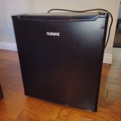 Galanz Mini Fridge 1.7 Cu Ft. Capacity